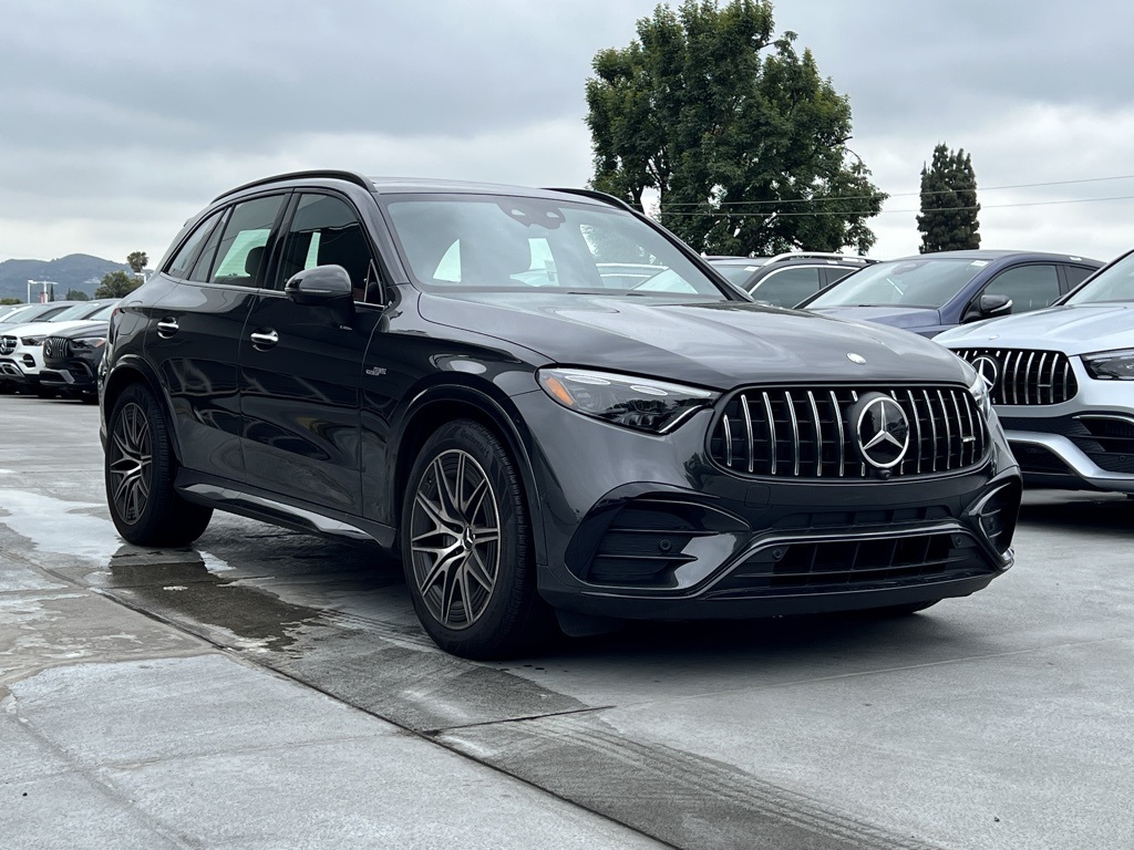 Vehicle image 4 of 32