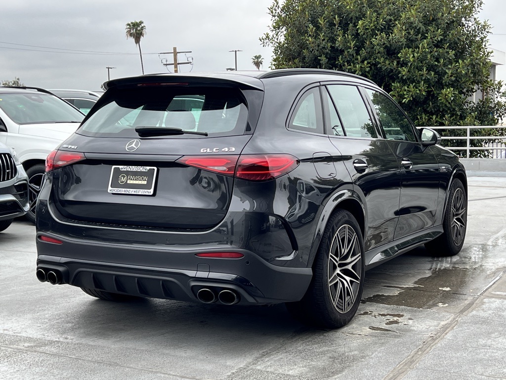 Vehicle image 5 of 32