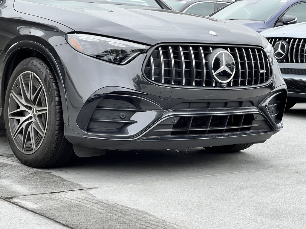 Vehicle image 8 of 32