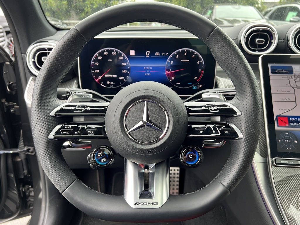 Vehicle image 25 of 32