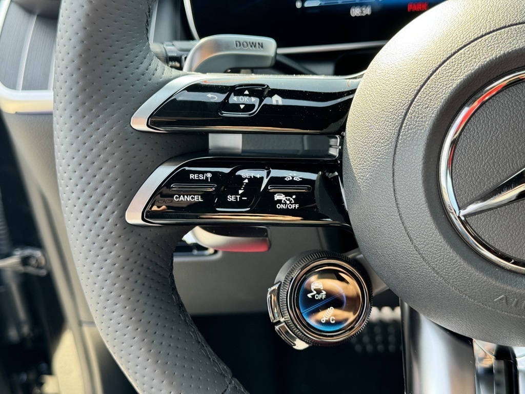 Vehicle image 22 of 27