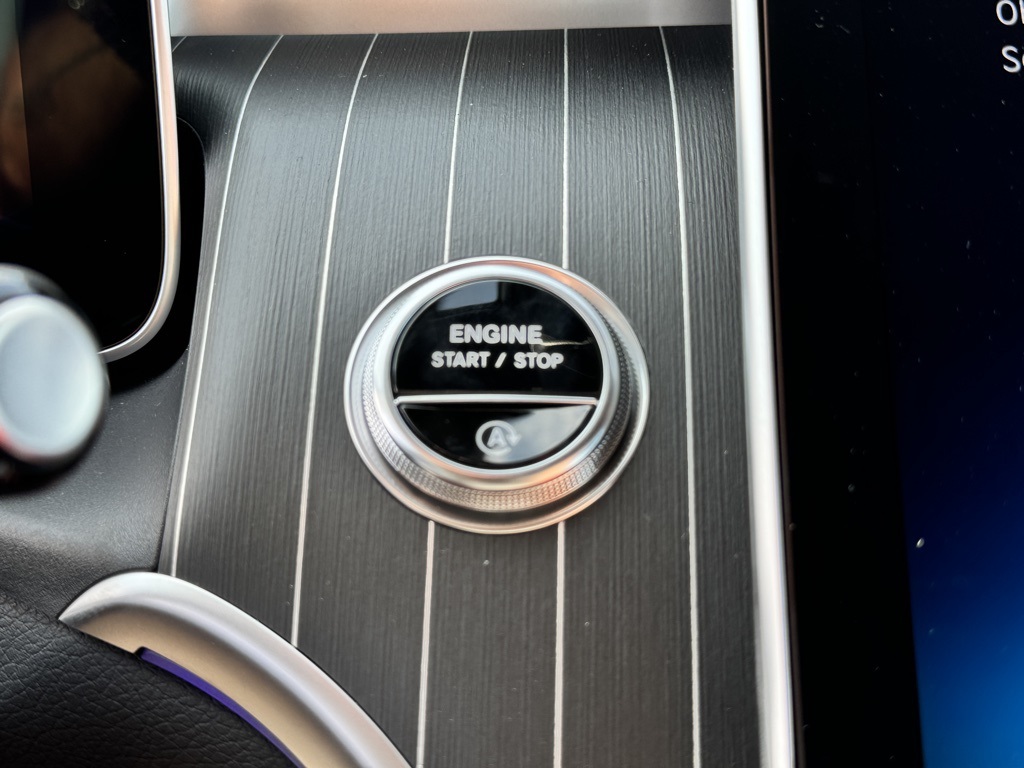 Vehicle image 24 of 27