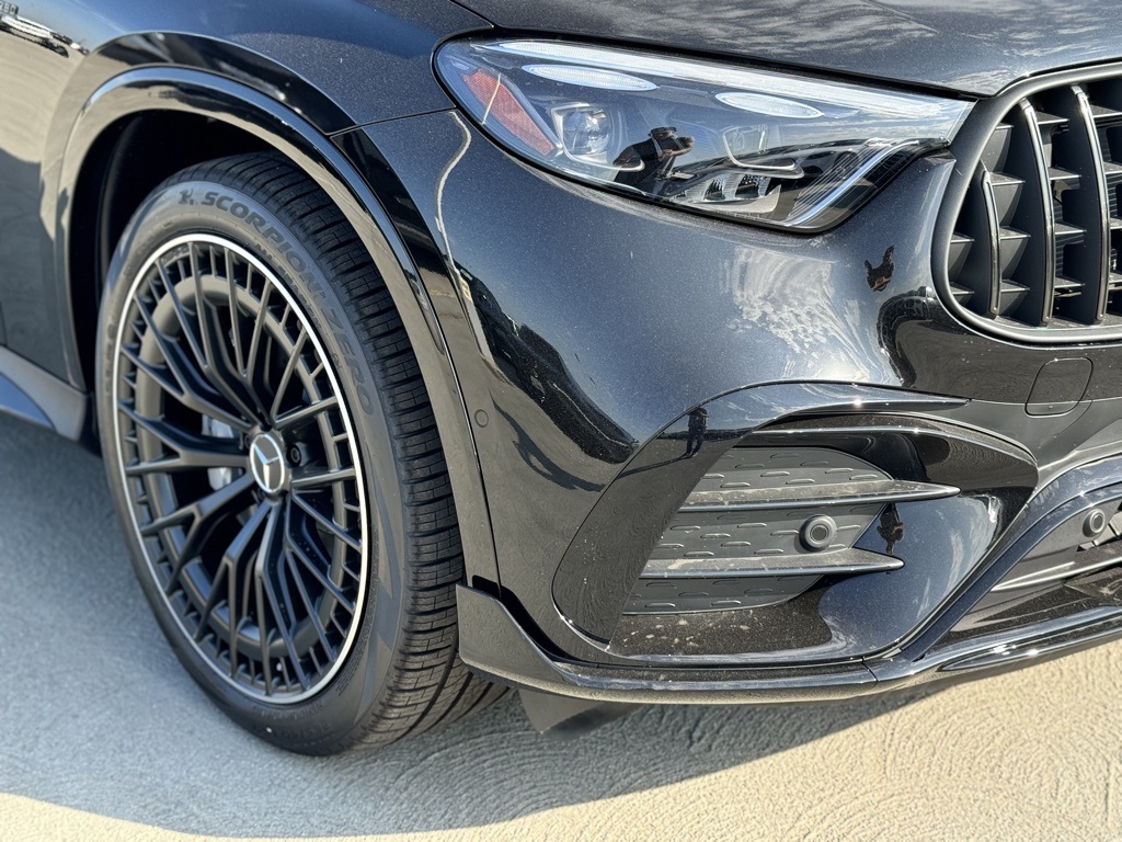 Vehicle image 9 of 27
