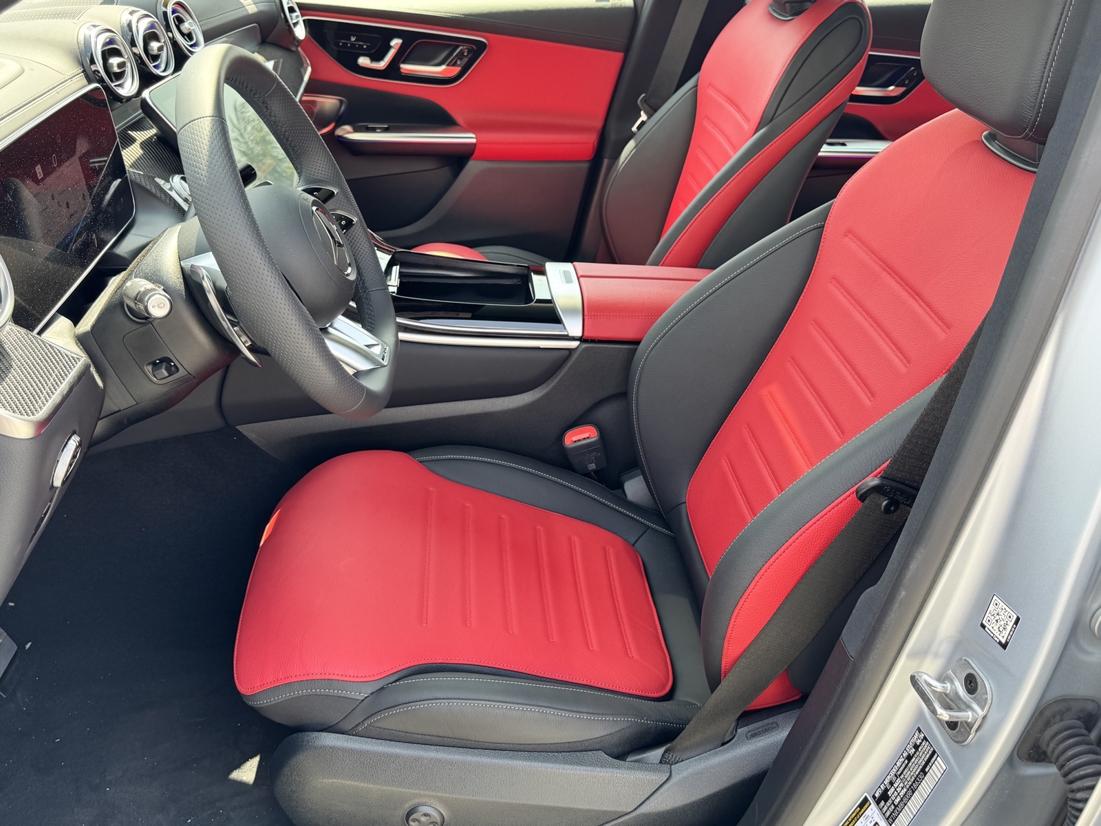 Vehicle image 14 of 33