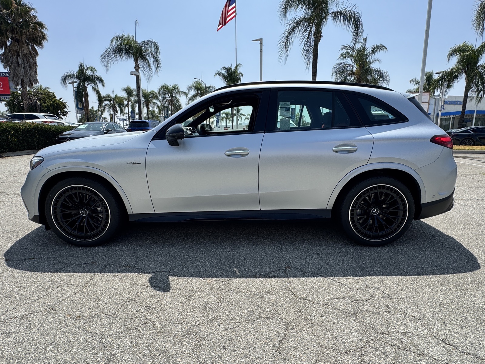 Vehicle image 10 of 33