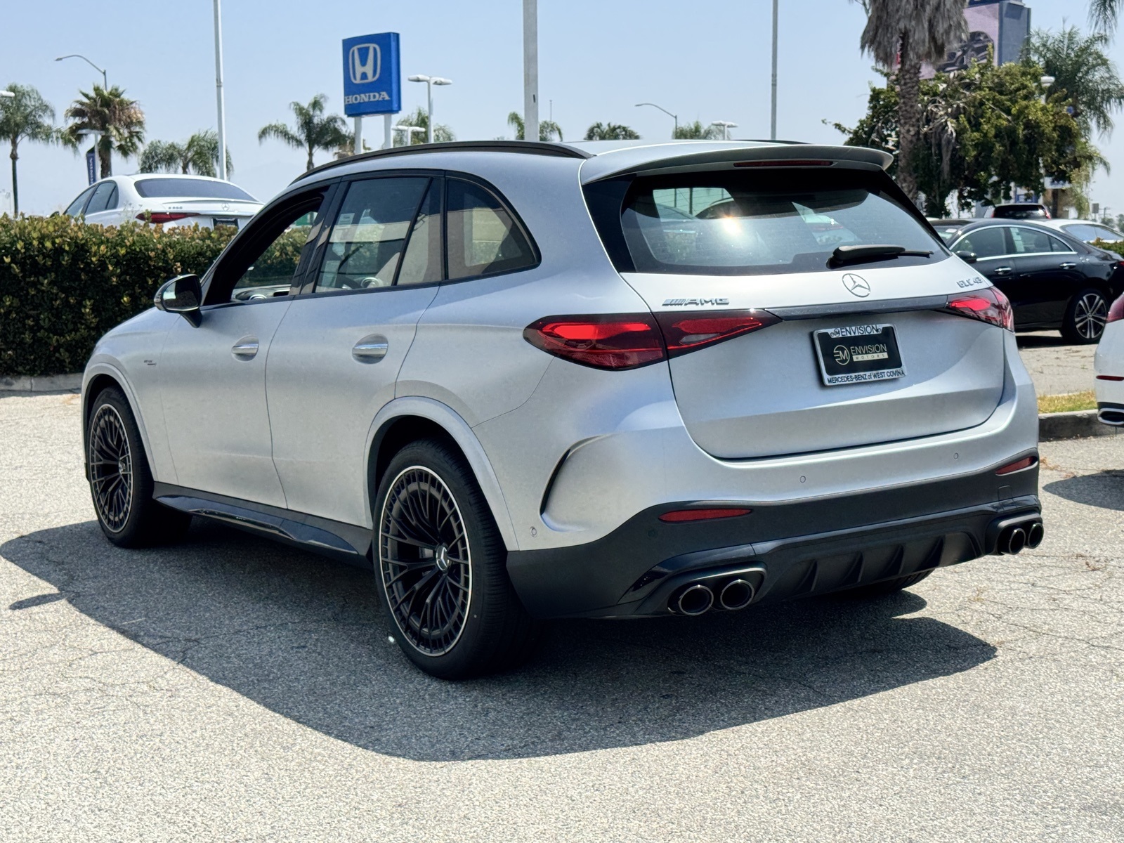 Vehicle image 8 of 33