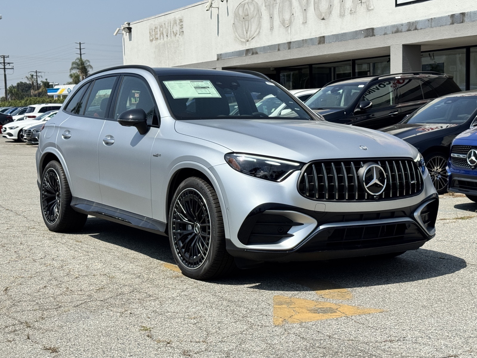 Vehicle image 4 of 33