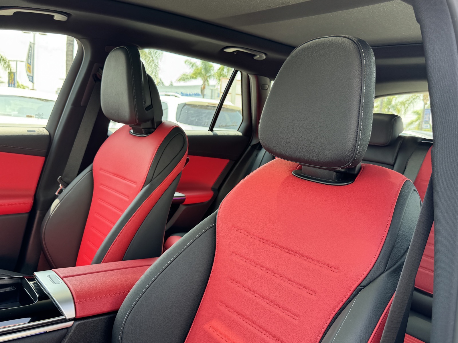 Vehicle image 12 of 33