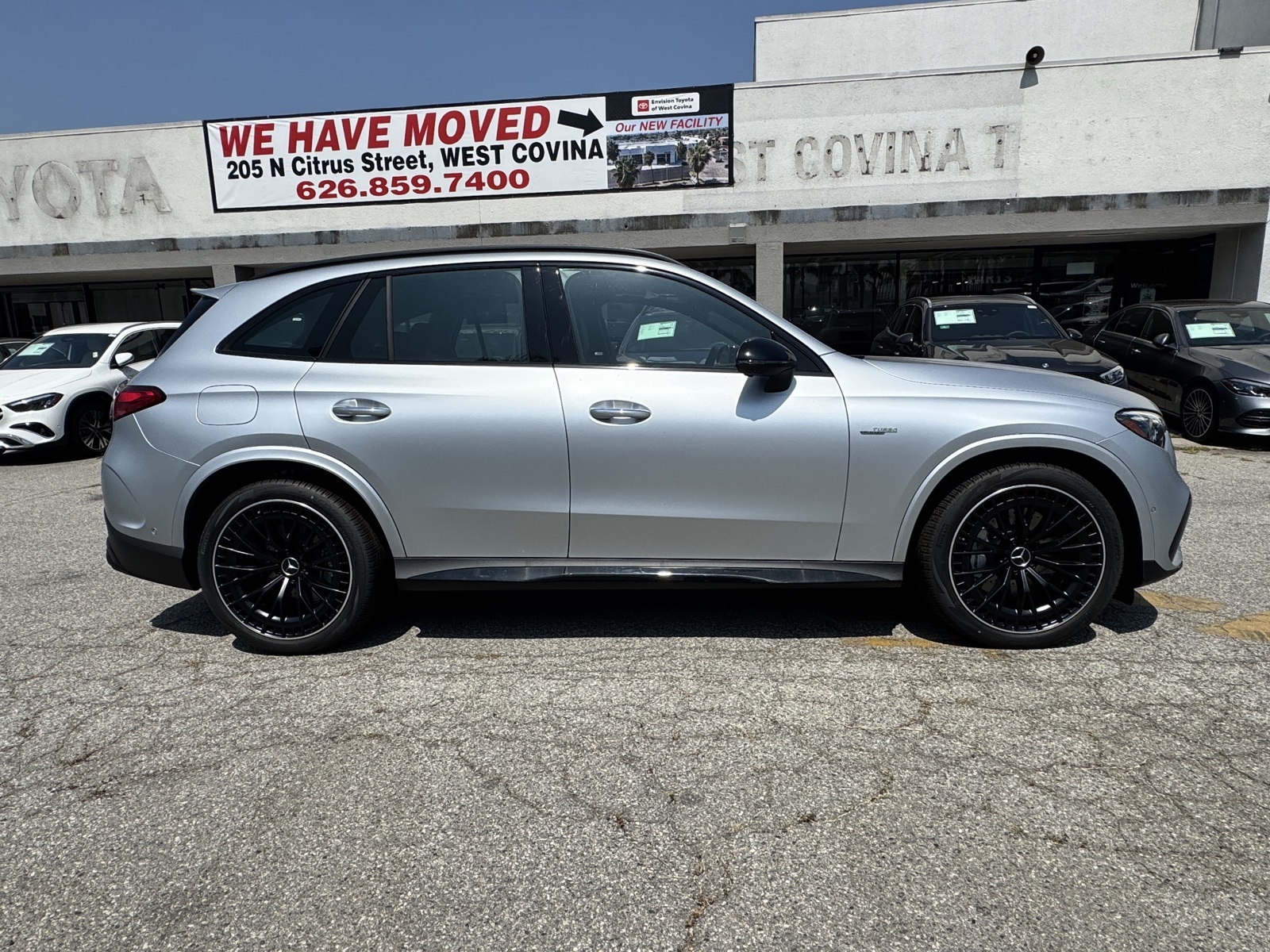 Vehicle image 6 of 33