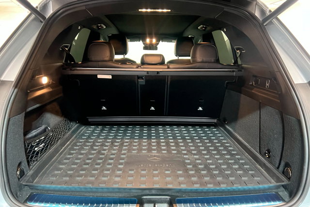 Vehicle image 22 of 25