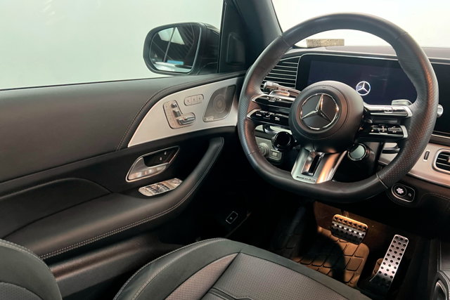 Vehicle image 11 of 25