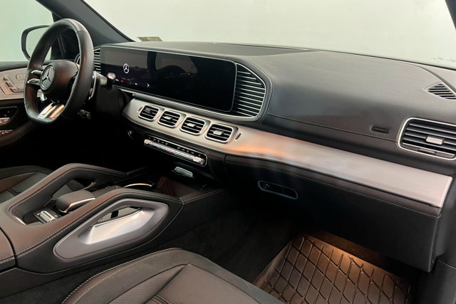 Vehicle image 24 of 25