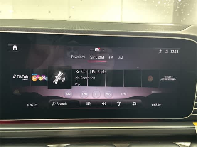 Vehicle image 27 of 39