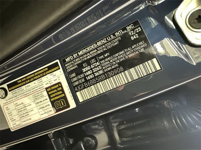 Vehicle image 32 of 39