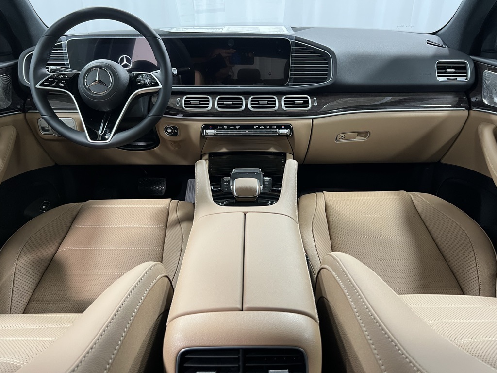 Vehicle image 20 of 24