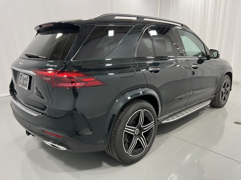 Vehicle image 5 of 24