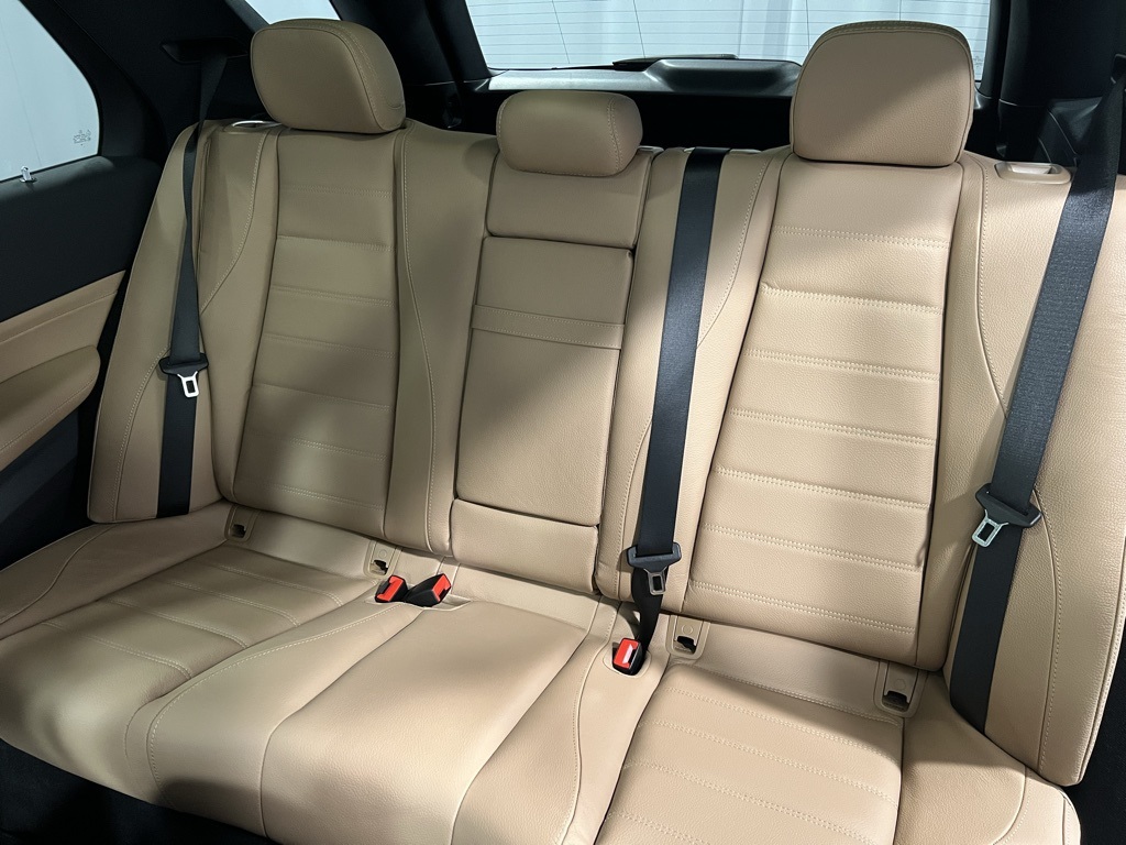 Vehicle image 12 of 24