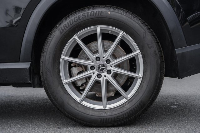 Vehicle image 18 of 45