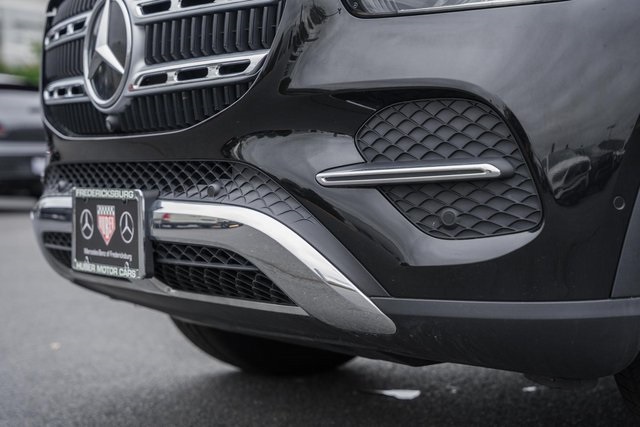 Vehicle image 14 of 45