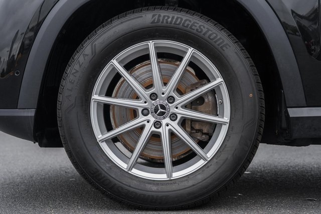 Vehicle image 17 of 45