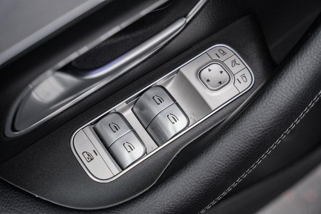 Vehicle image 40 of 45