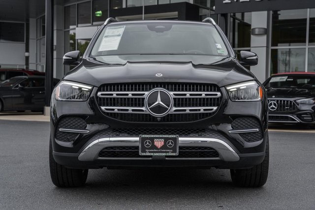 Vehicle image 2 of 45
