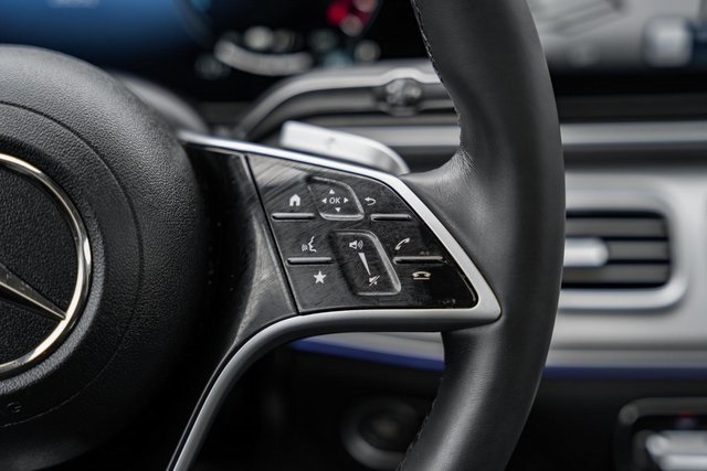 Vehicle image 28 of 45
