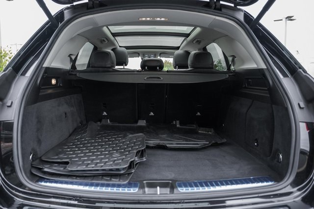 Vehicle image 10 of 45