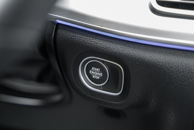 Vehicle image 27 of 45