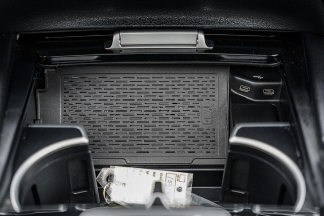 Vehicle image 24 of 45