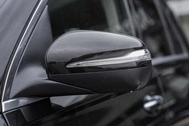 Vehicle image 15 of 45