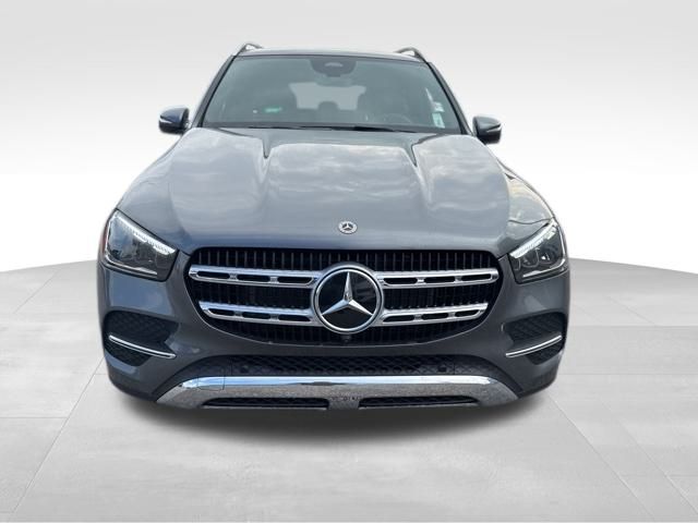 Vehicle image 8 of 14