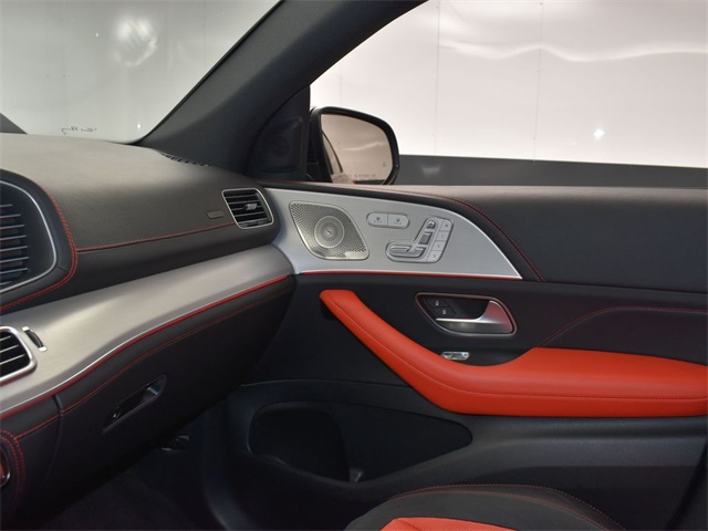 Vehicle image 42 of 51