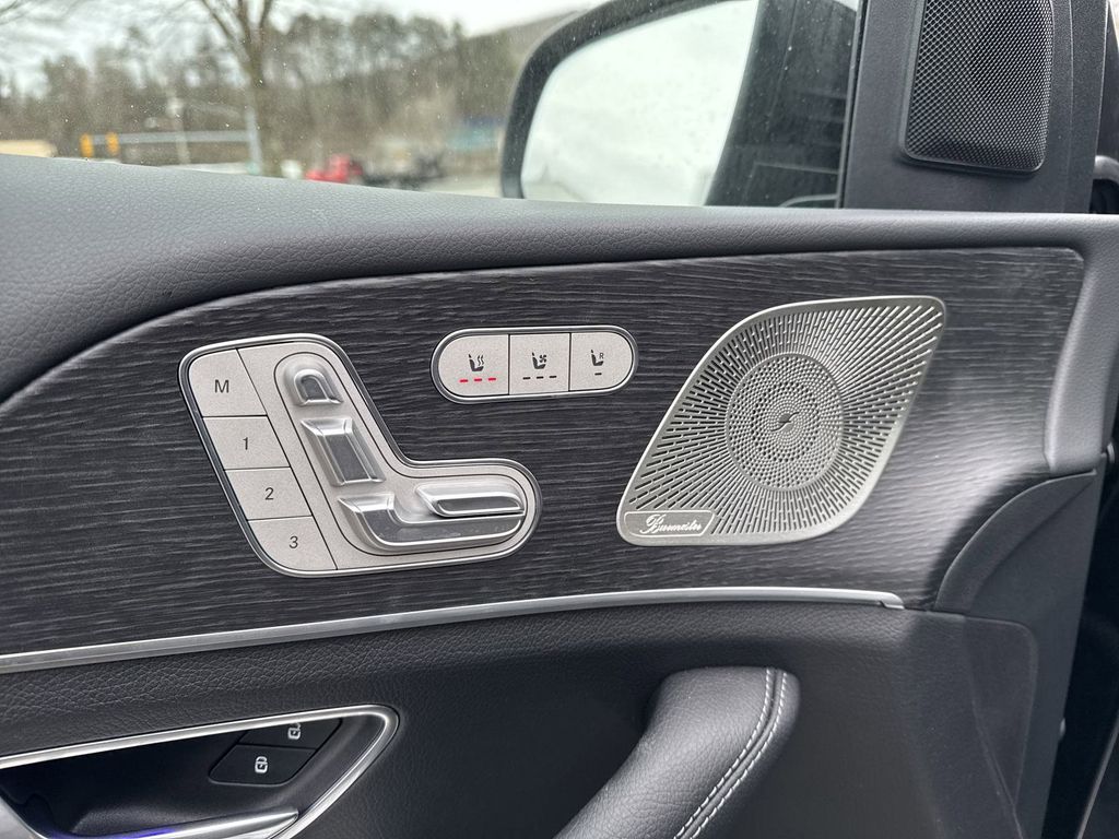 Vehicle image 31 of 31
