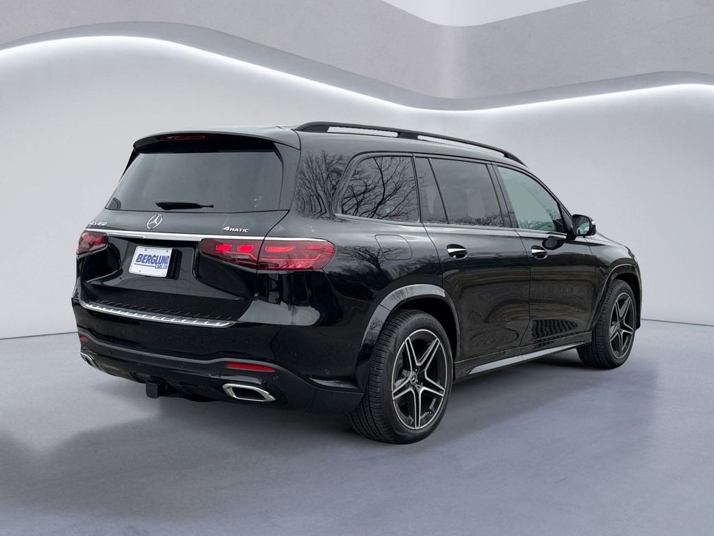 Vehicle image 5 of 31