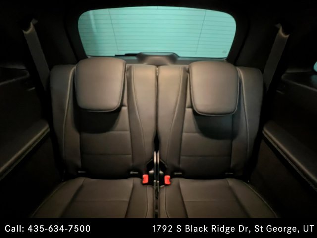 Vehicle image 22 of 26