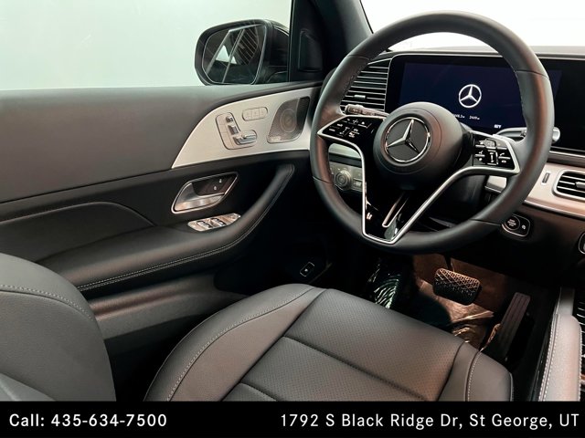 Vehicle image 11 of 26