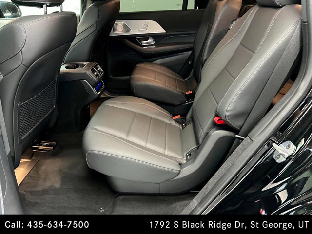 Vehicle image 21 of 26