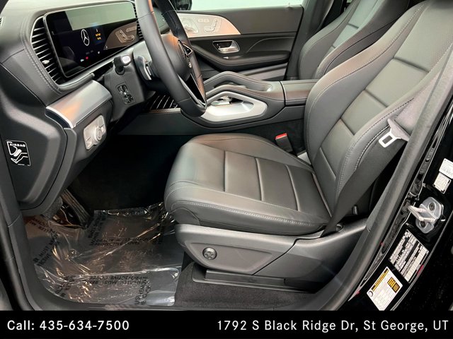 Vehicle image 17 of 26