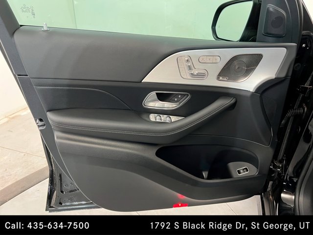 Vehicle image 14 of 26
