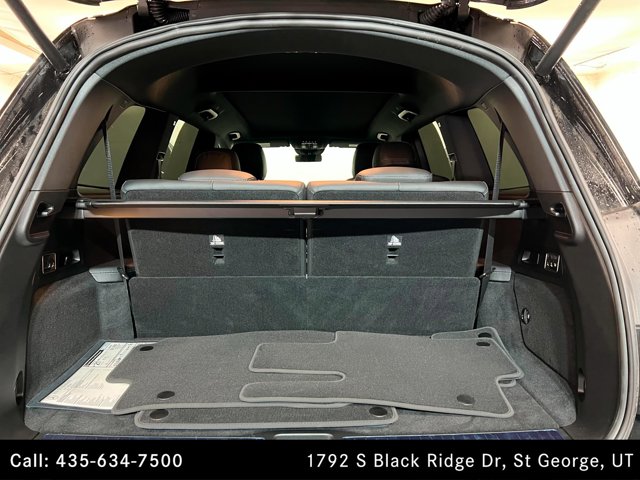 Vehicle image 23 of 26