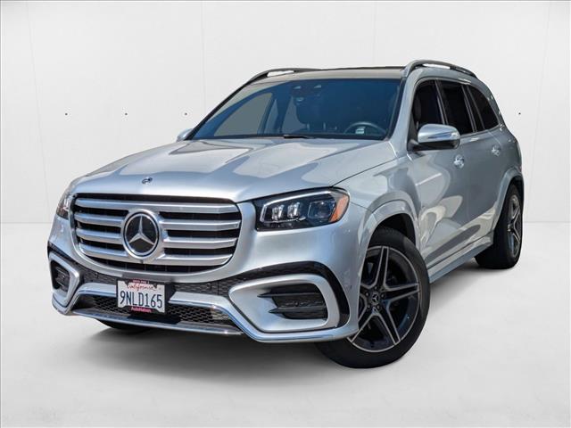 2024 Mercedes-Benz GLS 450 Image 2 of 27