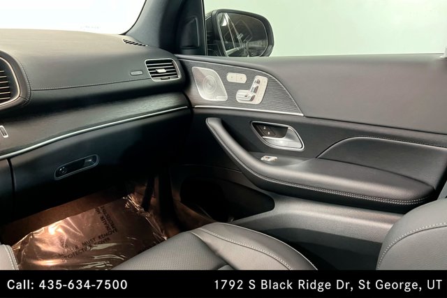 Vehicle image 10 of 26
