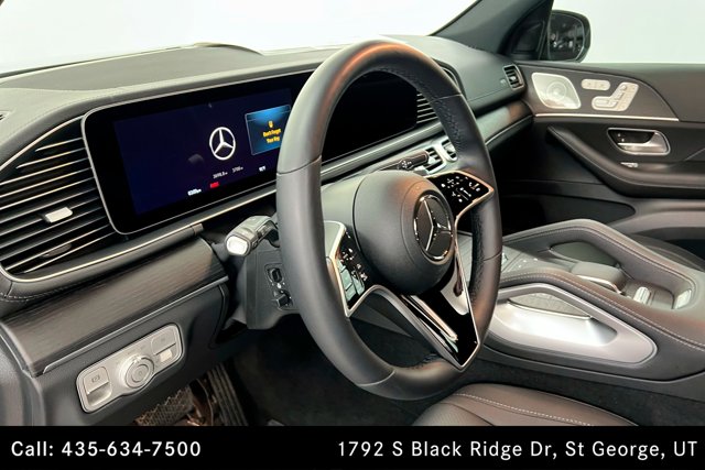 Vehicle image 15 of 26