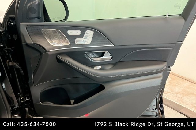 Vehicle image 24 of 26