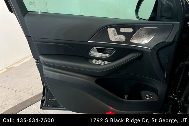 Vehicle image 14 of 26