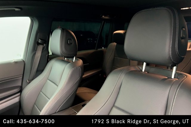 Vehicle image 16 of 26