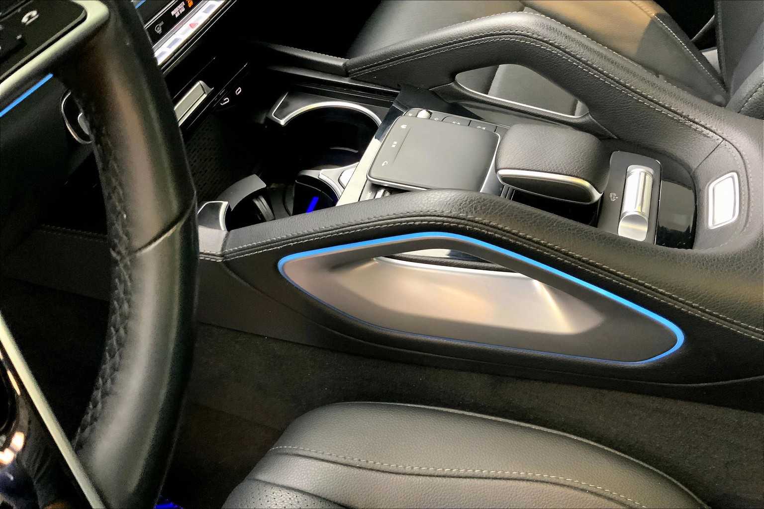 Vehicle image 15 of 33