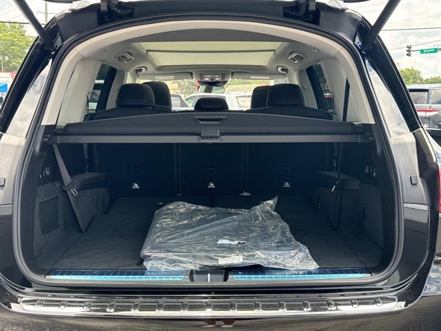 Vehicle image 8 of 29