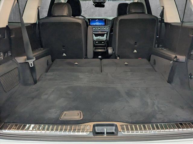 Vehicle image 11 of 26